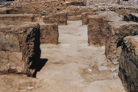 House of the Tiles, Lerna: the interior doorways from the east.