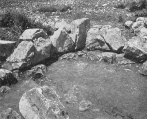 Fig. 23 'Blockhouse Near Lerna, Floor Level, N.W. Corner': floor level of the excavated blockhouse.