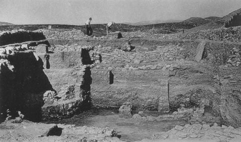 Excavation Area D at Lerna from the west, with workmen (probably villagers).